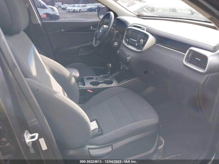 2016 KIA SORENTO 3.3L LX - 5XYPGDA50GG139383