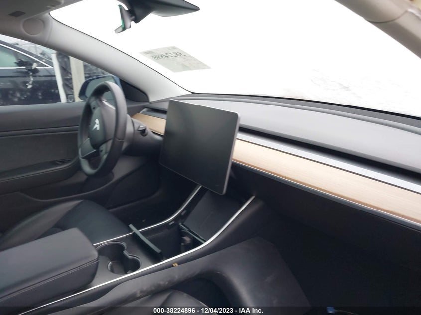 VIN 5YJ3E1EB9LF617546 2020 TESLA MODEL 3