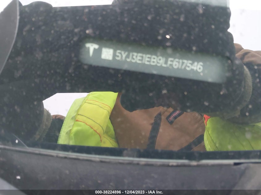 VIN 5YJ3E1EB9LF617546 2020 TESLA MODEL 3