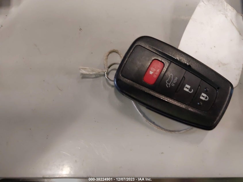 VIN 2T3A1RFV1MW205952 2021 TOYOTA RAV4 XLE PREMIUM