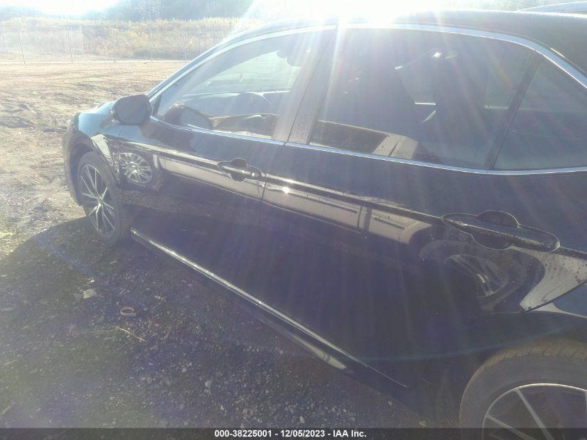 2022 TOYOTA CAMRY SE/NIGHT SHADE - 4T1T11AKDNU057813