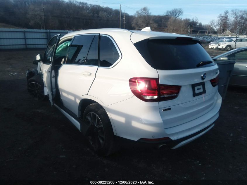 5UXKR0C36H0V77811 2017 BMW X5, photo no. 3