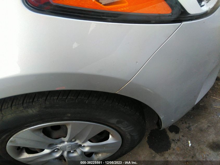 2018 KIA FORTE LX - 3KPFK4A70JE221744