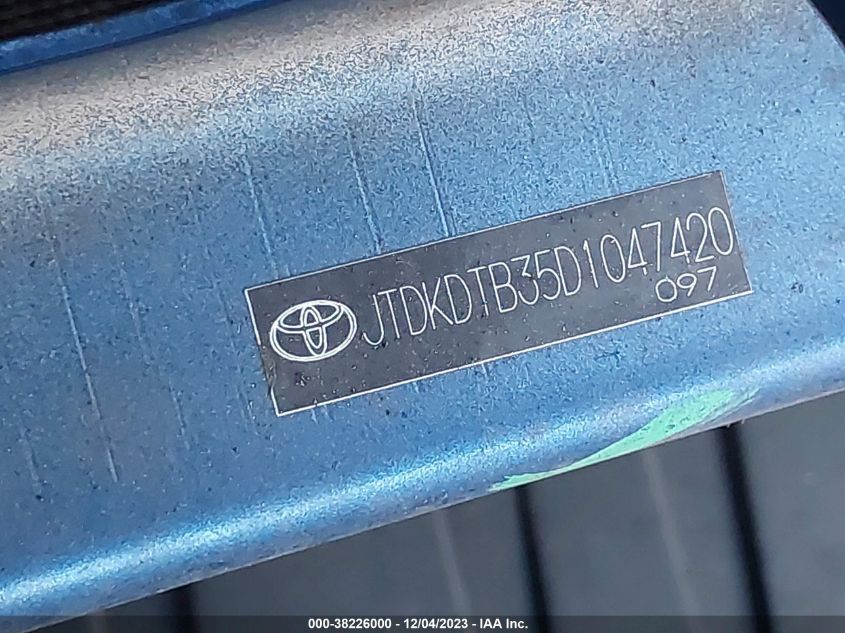 2013 TOYOTA PRIUS C ONE - JTDKDTB35D1047420