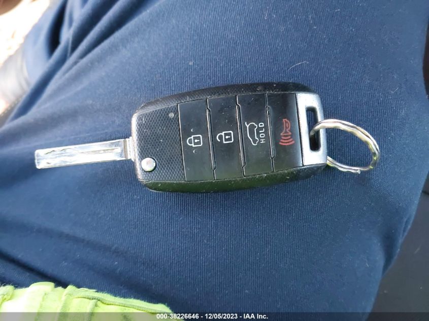 2015 KIA SOUL + - KNDJP3A58F7787470