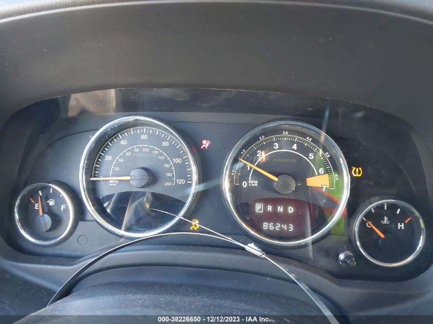2015 JEEP COMPASS LATITUDE - 1C4NJDEB0FD395092