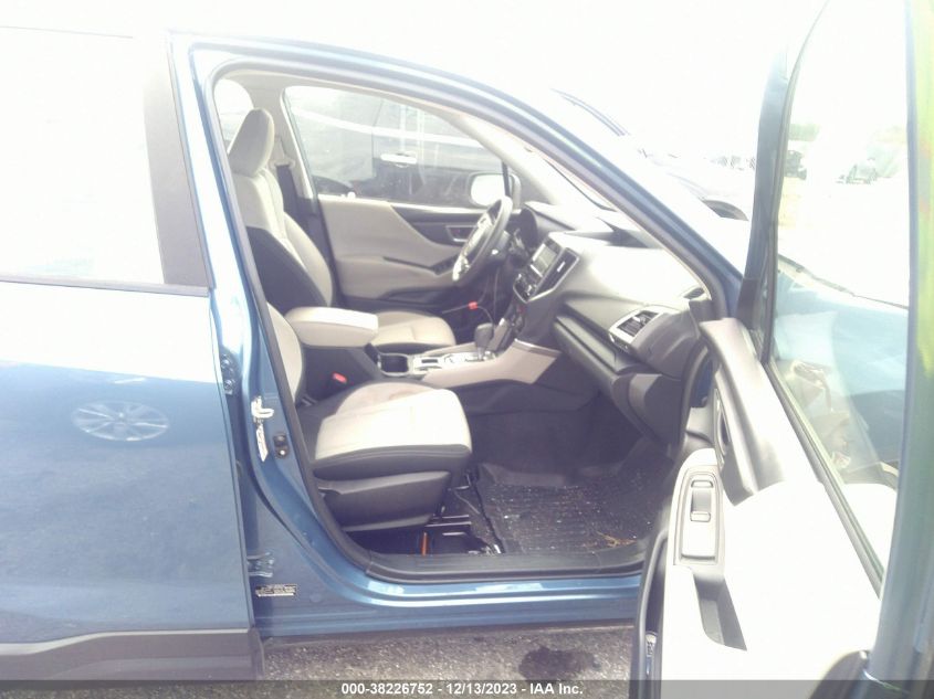 2019 SUBARU FORESTER - JF2SKACC7KH547402