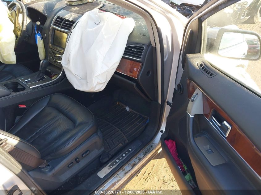 2013 LINCOLN MKX - 2LMDJ8JK3DBL04442