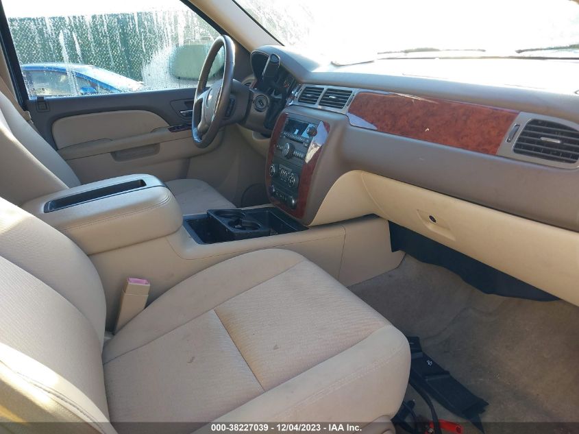 2013 CHEVROLET SUBURBAN 1500 LS - 1GNSKHE77DR356963