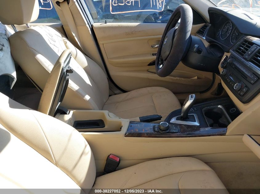 2013 BMW 3 SERIES 320I XDRIVE - WBA3C3C59DF981040