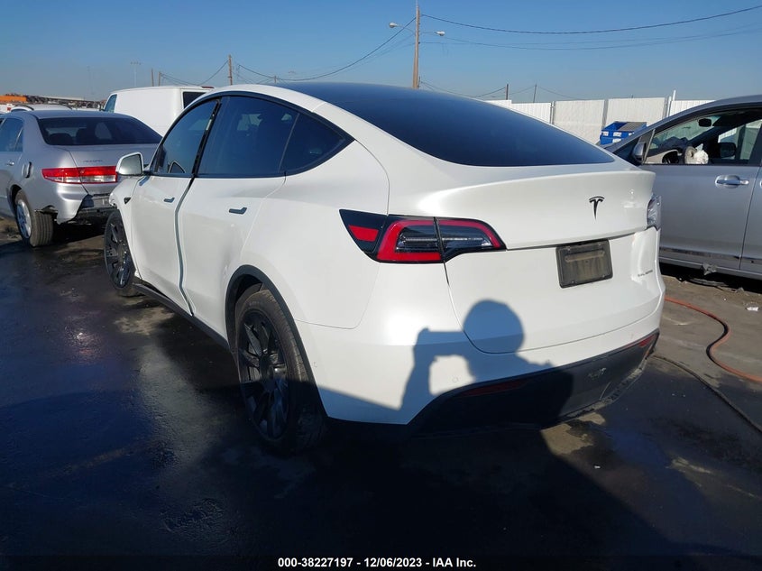 VIN 5YJYGDEE9LF022496 2020 TESLA MODEL Y