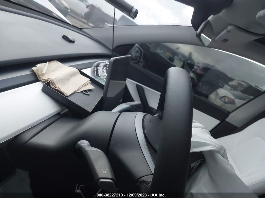 2022 TESLA MODEL Y - 7SAYGDEF5NF411649
