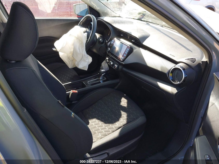 VIN 3N1CP5CV0PL517800 2023 NISSAN KICKS SV