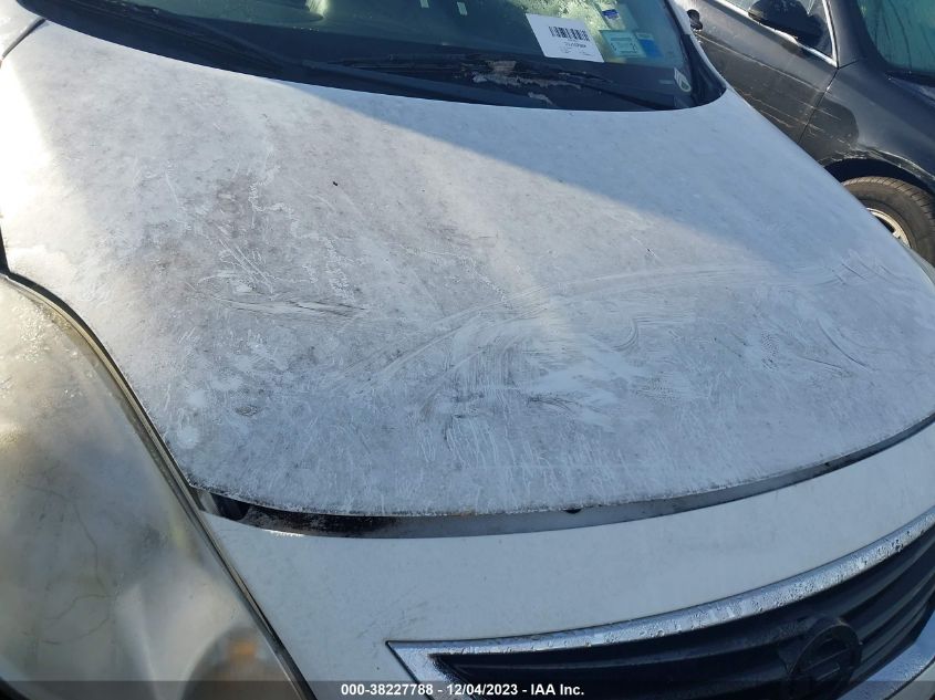 2013 NISSAN VERSA 1.6 SV - 3N1CN7AP8DL886079