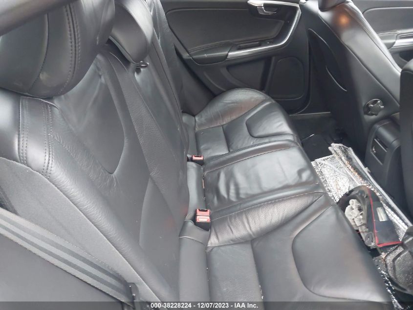 2014 VOLVO S60 T5/T5 PLATINUM - YV1612FS2E2298164