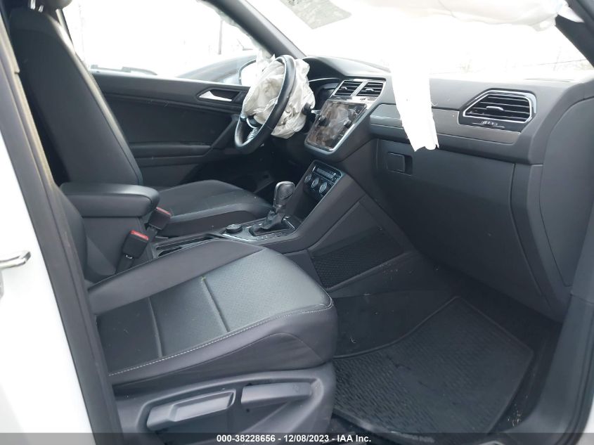 2019 VOLKSWAGEN TIGUAN 2.0T SE/2.0T SEL/2.0T SEL R-LINE/2.0T SEL R-LINE BLACK - 3VV2B7AX8KM049018