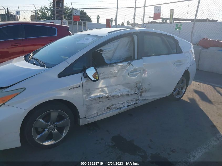 2013 TOYOTA PRIUS THREE SE - JTDKN3DU9D5625028