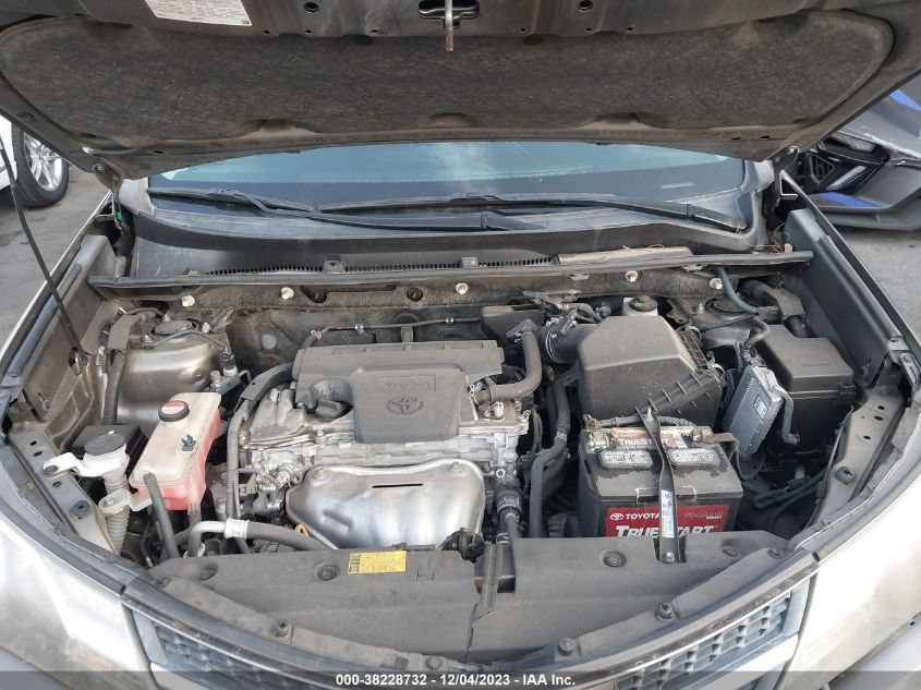 2014 TOYOTA RAV4 XLE - JTMRFREV7ED081996