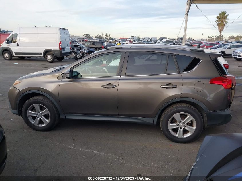 2014 TOYOTA RAV4 XLE - JTMRFREV7ED081996