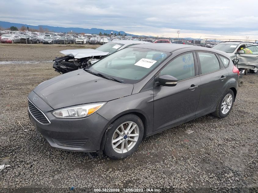 2015 FORD FOCUS SE - 1FADP3K25FL386389