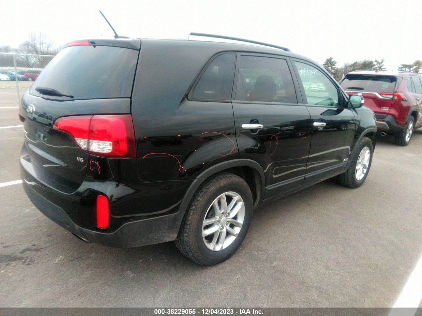 2015 KIA SORENTO LX V6 - 5XYKTDA73FG639656