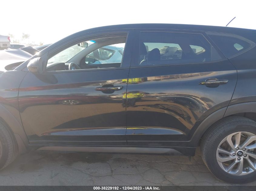 2017 HYUNDAI TUCSON SE - KM8J23A47HU403880