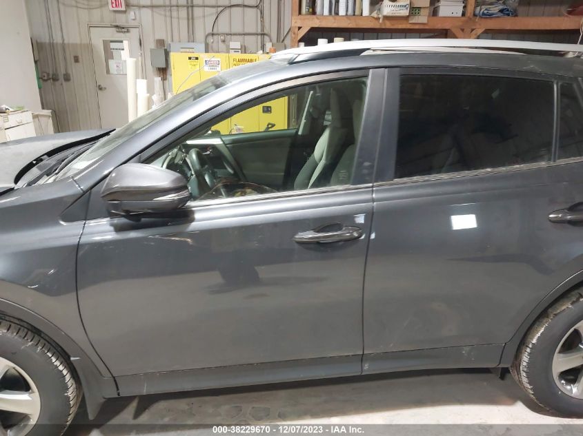 2015 TOYOTA RAV4 XLE - JTMRFREV0FD156376