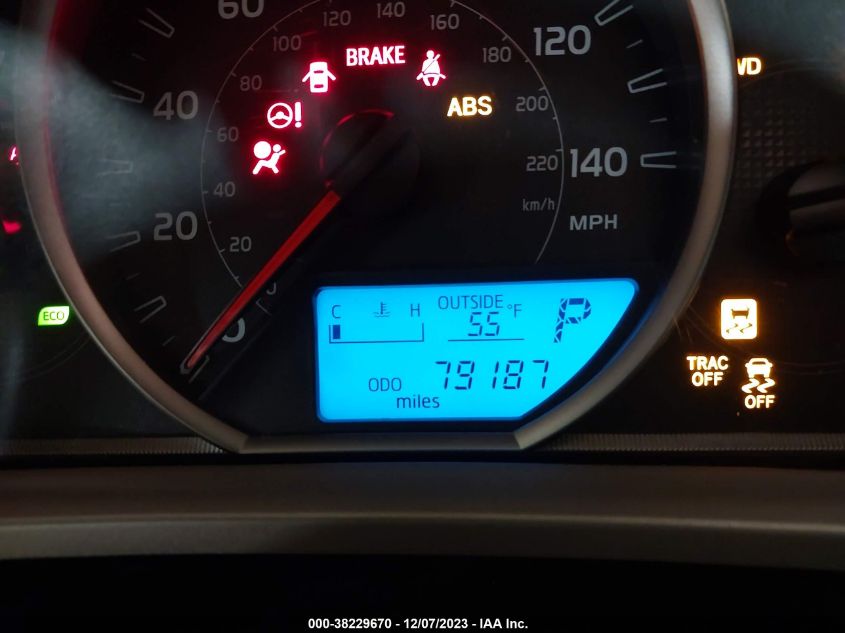 2015 TOYOTA RAV4 XLE - JTMRFREV0FD156376