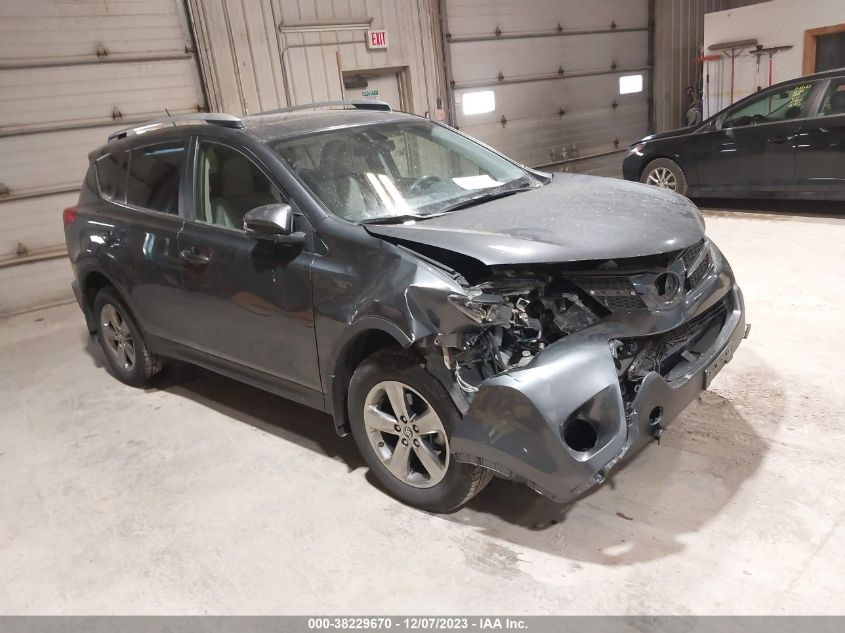 2015 TOYOTA RAV4 XLE - JTMRFREV0FD156376