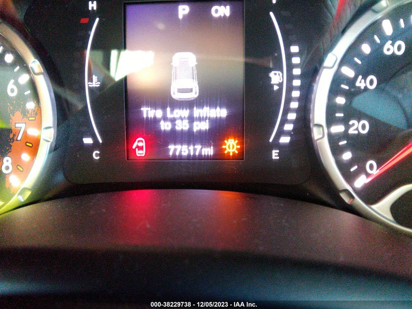 VIN ZACCJABB9JPH67940 2018 JEEP RENEGADE LATITUDE