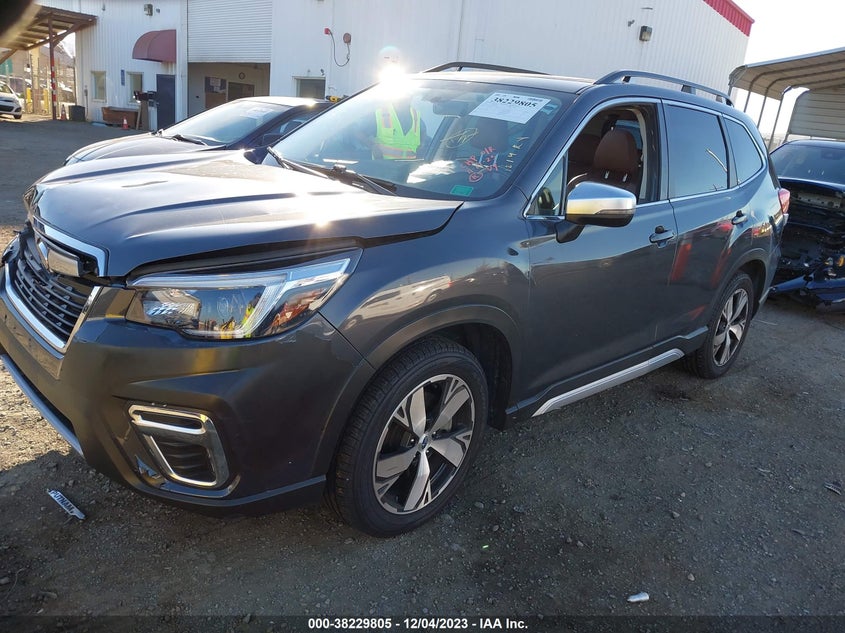 VIN JF2SKAXC5MH401965 2021 SUBARU FORESTER TOURING