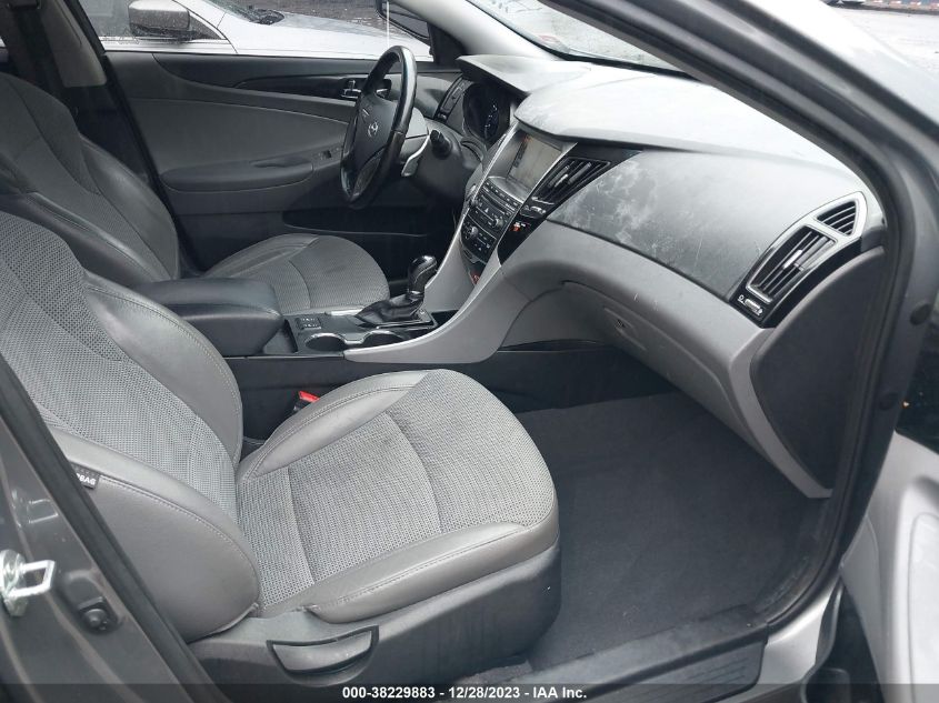 2014 HYUNDAI SONATA SE 2.0T - 5NPEC4AB2EH828579