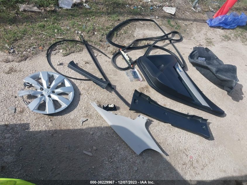 2016 TOYOTA COROLLA L/LE/LE PLS/PRM/S/S PLS - 5YFBURHE3GP411118