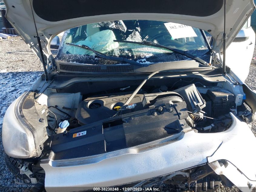 2015 KIA SOUL + - KNDJP3A56F7752037