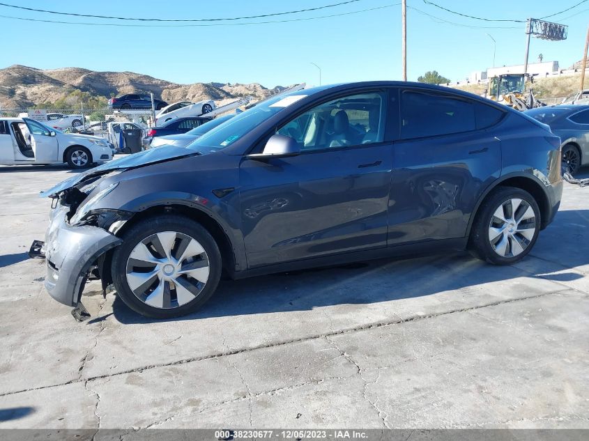 2021 TESLA MODEL Y STANDARD RANGE - 5YJYGDED1MF110404