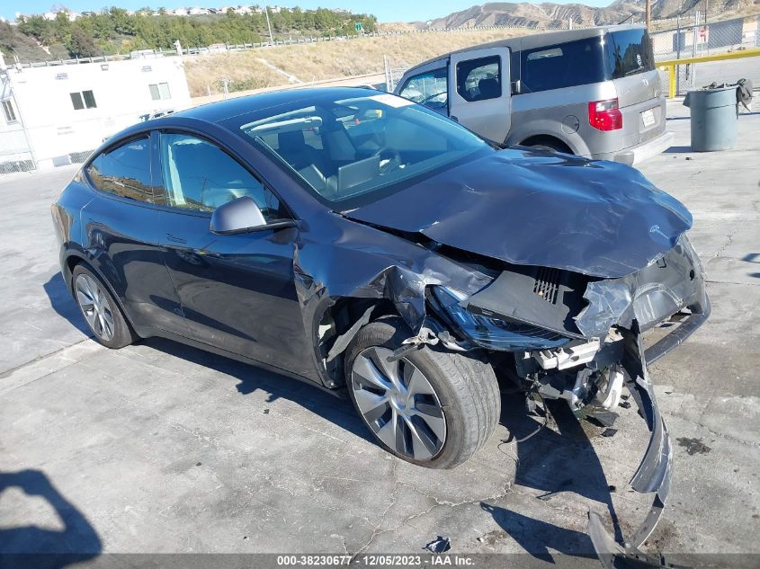 2021 TESLA MODEL Y STANDARD RANGE - 5YJYGDED1MF110404