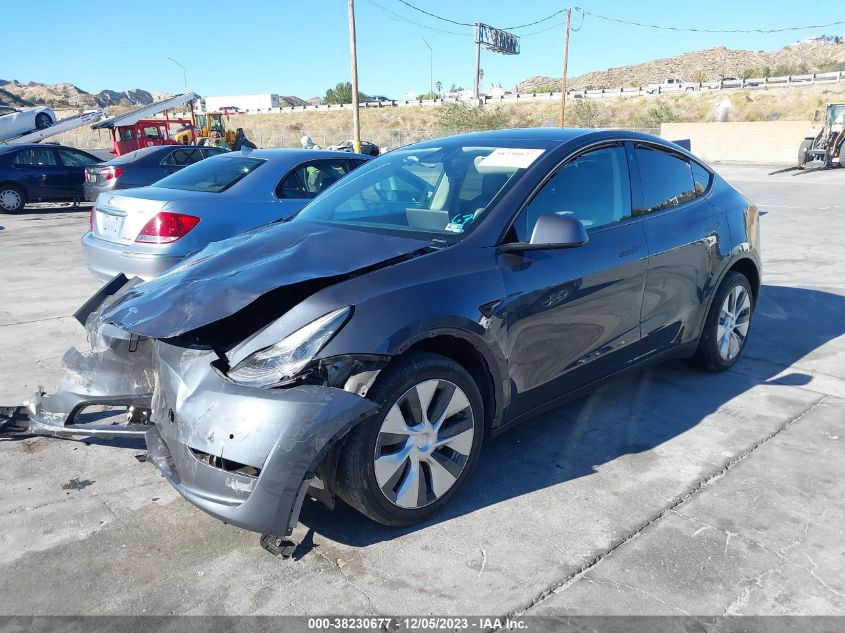 2021 TESLA MODEL Y STANDARD RANGE - 5YJYGDED1MF110404