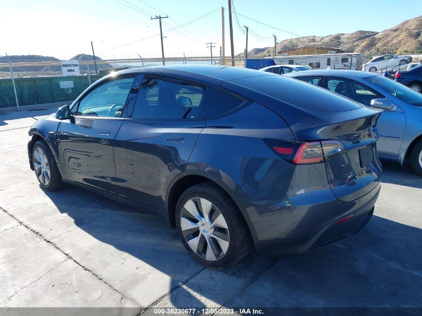 2021 TESLA MODEL Y STANDARD RANGE - 5YJYGDED1MF110404