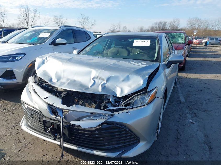 2018 TOYOTA CAMRY L/LE/XLE/SE/XSE - 4T1B11HK4JU100982