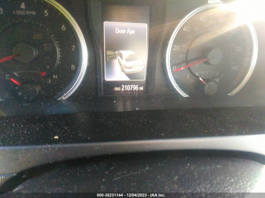 2017 TOYOTA CAMRY SE - 4T1BF1FK0HU727032