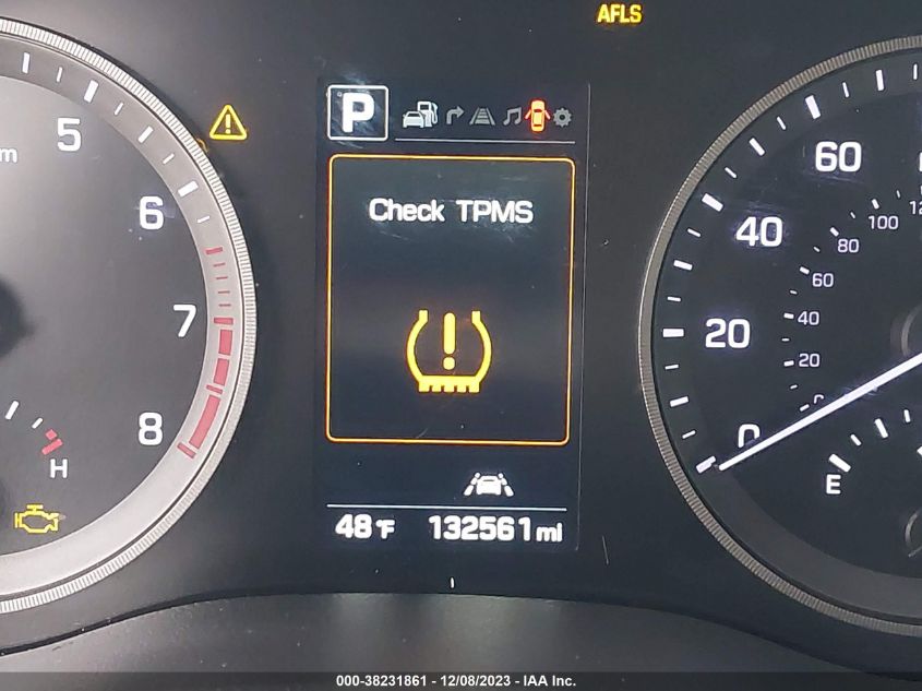 2016 HYUNDAI TUCSON LIMITED/SPORT AND ECO/SE - KM8J3CA26GU116394