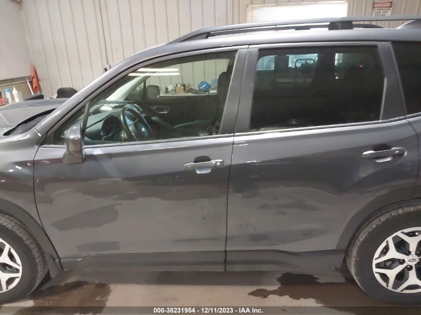 2021 SUBARU FORESTER PREMIUM - JF2SKAJC9MH517789