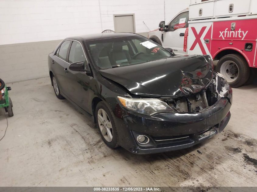 2014 TOYOTA CAMRY SE - 4T1BF1FK3EU301136