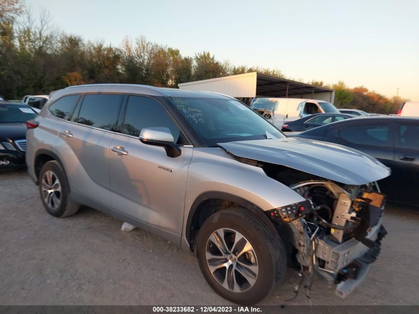 2021 TOYOTA HIGHLANDER HYBRID XLE - 5TDGARAH2MS508672