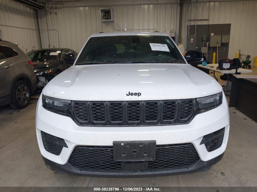 2022 JEEP GRAND CHEROKEE LAREDO - 1C4RJHAG4N8610393