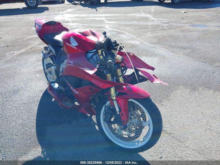 2012 HONDA CBR600 RR - JH2PC4041CK500670