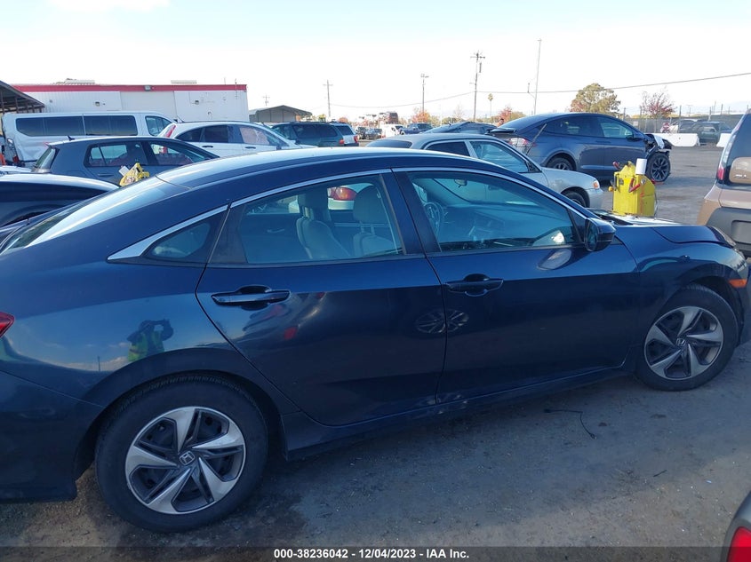 VIN 19XFC2F62KE207850 2019 HONDA CIVIC LX
