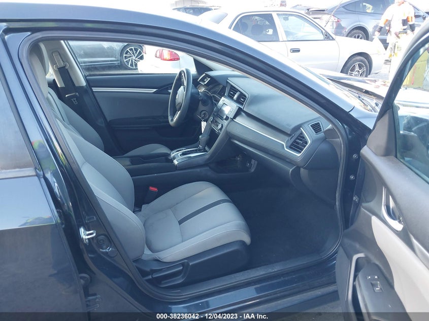 VIN 19XFC2F62KE207850 2019 HONDA CIVIC LX