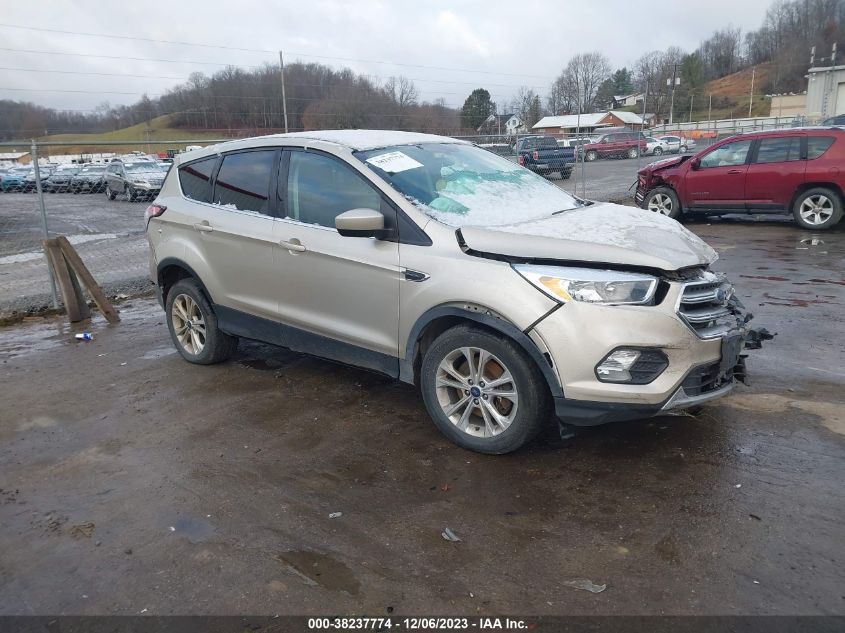 2017 FORD ESCAPE SE - 1FMCU9GD4HUC32535