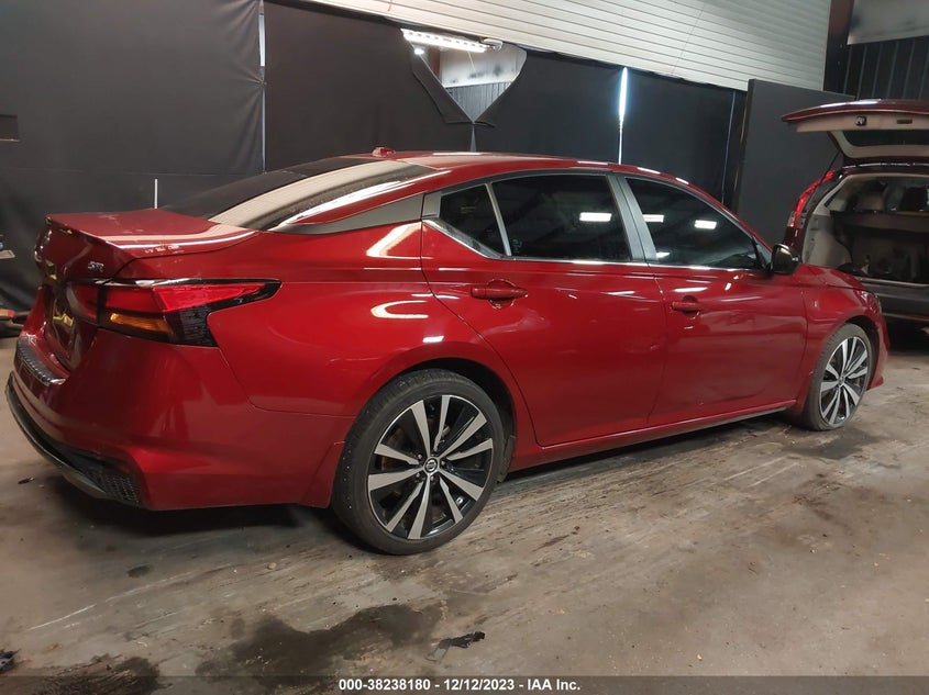 VIN 1N4BL4CV4NN302597 2022 NISSAN ALTIMA SR FWD